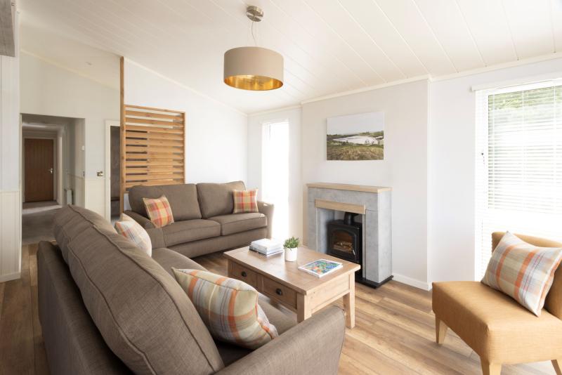 hilltop lodge living room