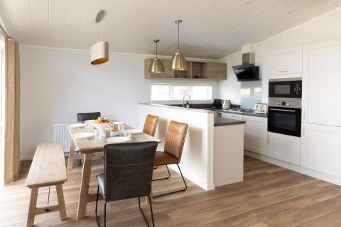 hilltop lodge kitchen dining